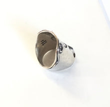 Sterling silver Heart embossed Shield Ring