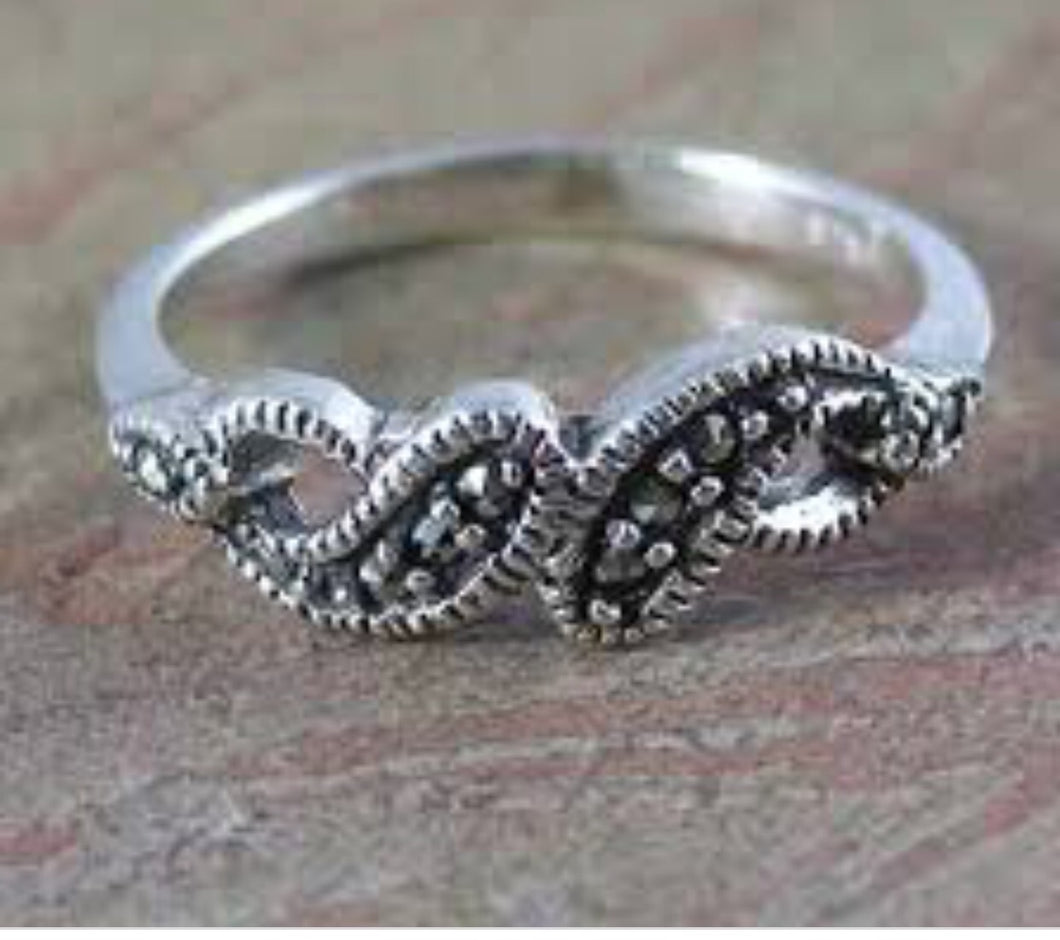 Round Wave Marcasite Ring