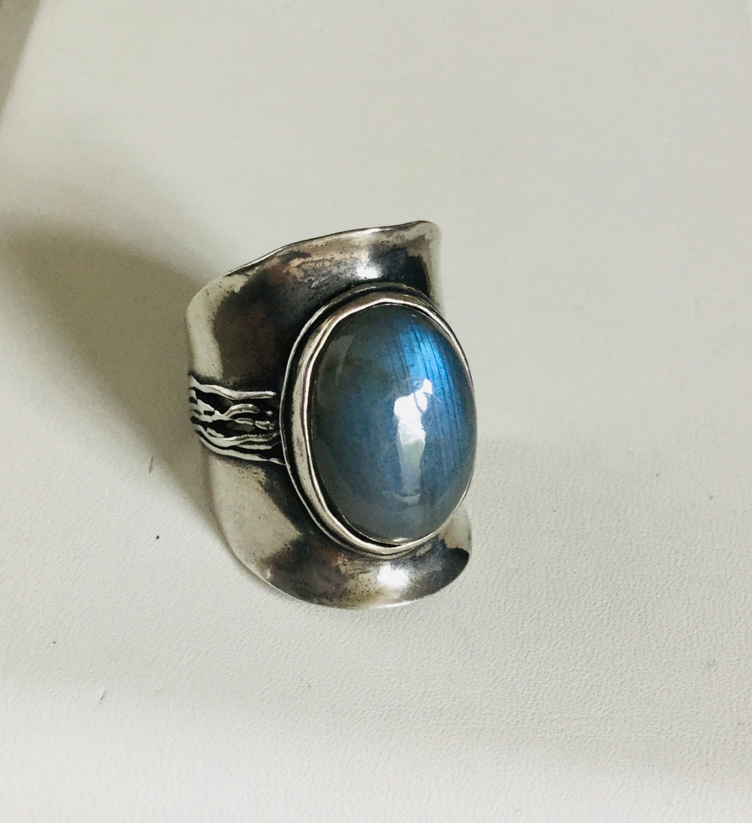 Saddle shape Shield Labradorite Silver  Ring