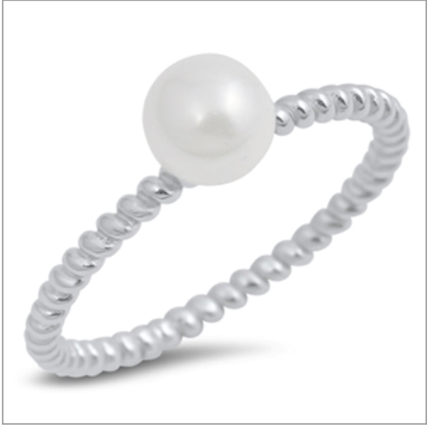 Raised fresh water Pearl Ring