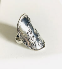 Sterling silver 3 D Leaf detail Shield Ring