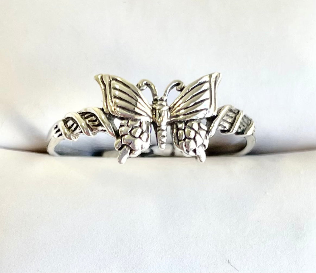 Detailed 925 Sterling Silver Butterfly Ring with Twisted Band