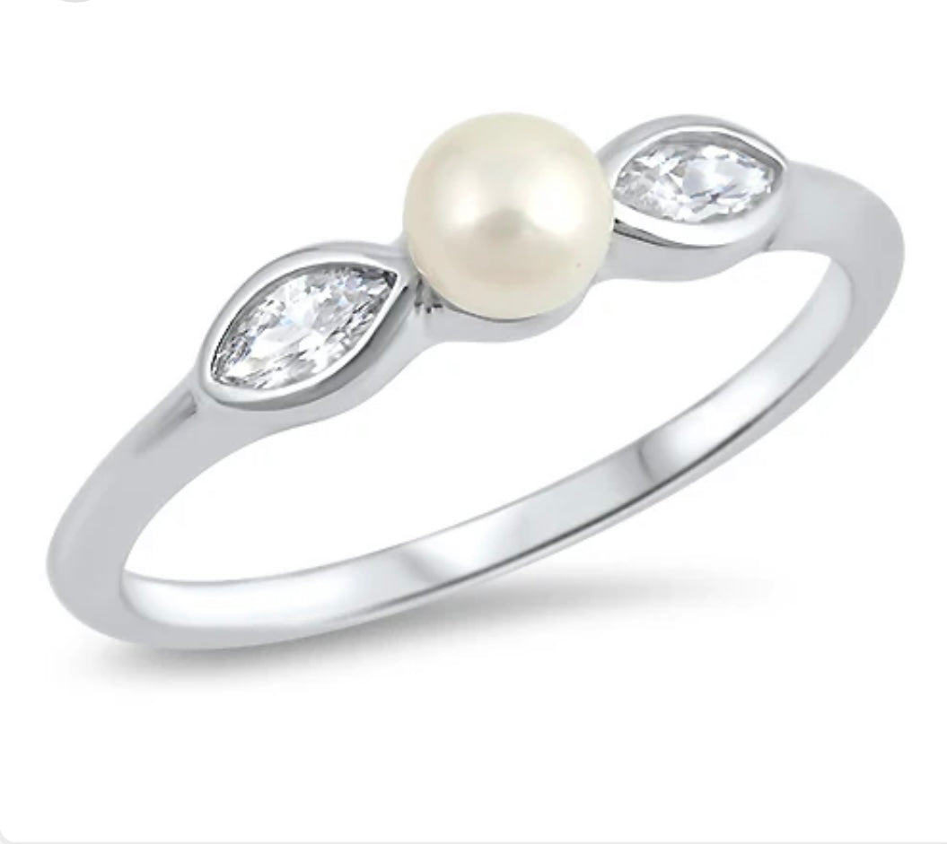 Sterling silver fresh water Pearl CZ detail Ring