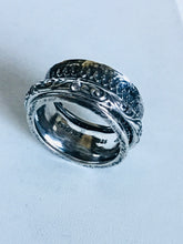 Sterling silver ornate design Spinner ring