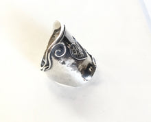 Sterling silver Heart embossed Shield Ring