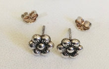 Single silver Flower stud earrings