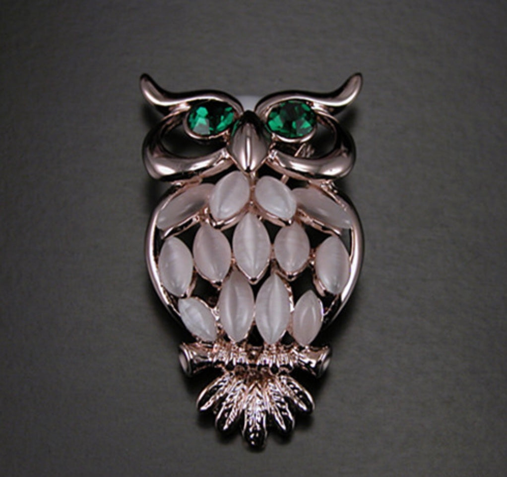 Green Eye Owl Blush Color