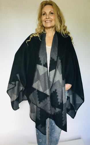 Oversized blanket wrap shawl poncho Grey Aztec Print