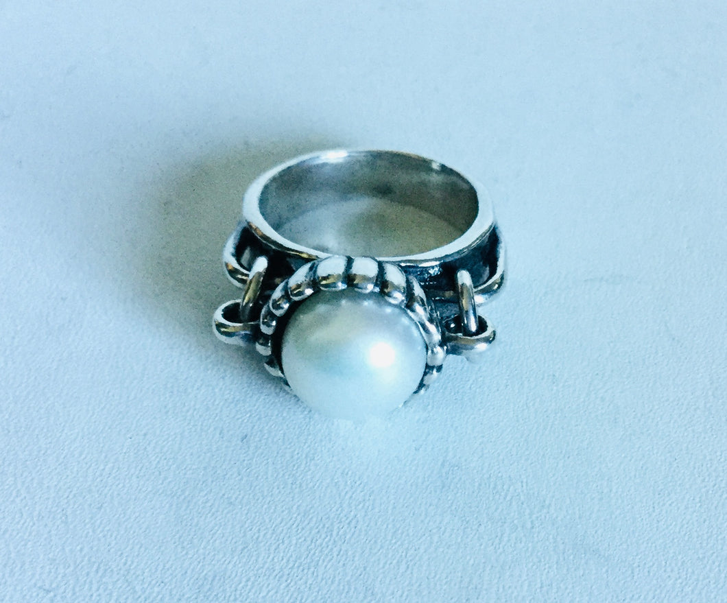 Sterling silver Fresh water Pearl Ring