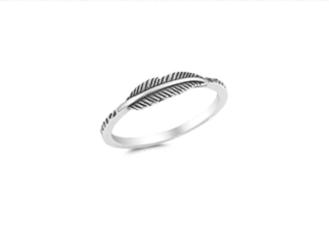 Fine Feather Ring Ornate detail Band