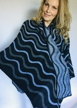 Oversize blanket wrap shawl Wave Print