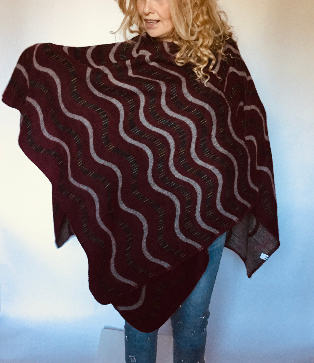 Oversize blanket wrap shawl Wave Print