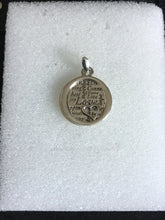 Tag pendant with insperational quotes