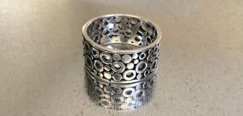 Men's Sterling Silver Ring Circle detailing