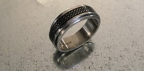 Men's stainless steel spinner Ring