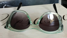 Retro Squared sunglasses transparent colour frames