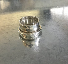 Hammered Wide Spinner Ring