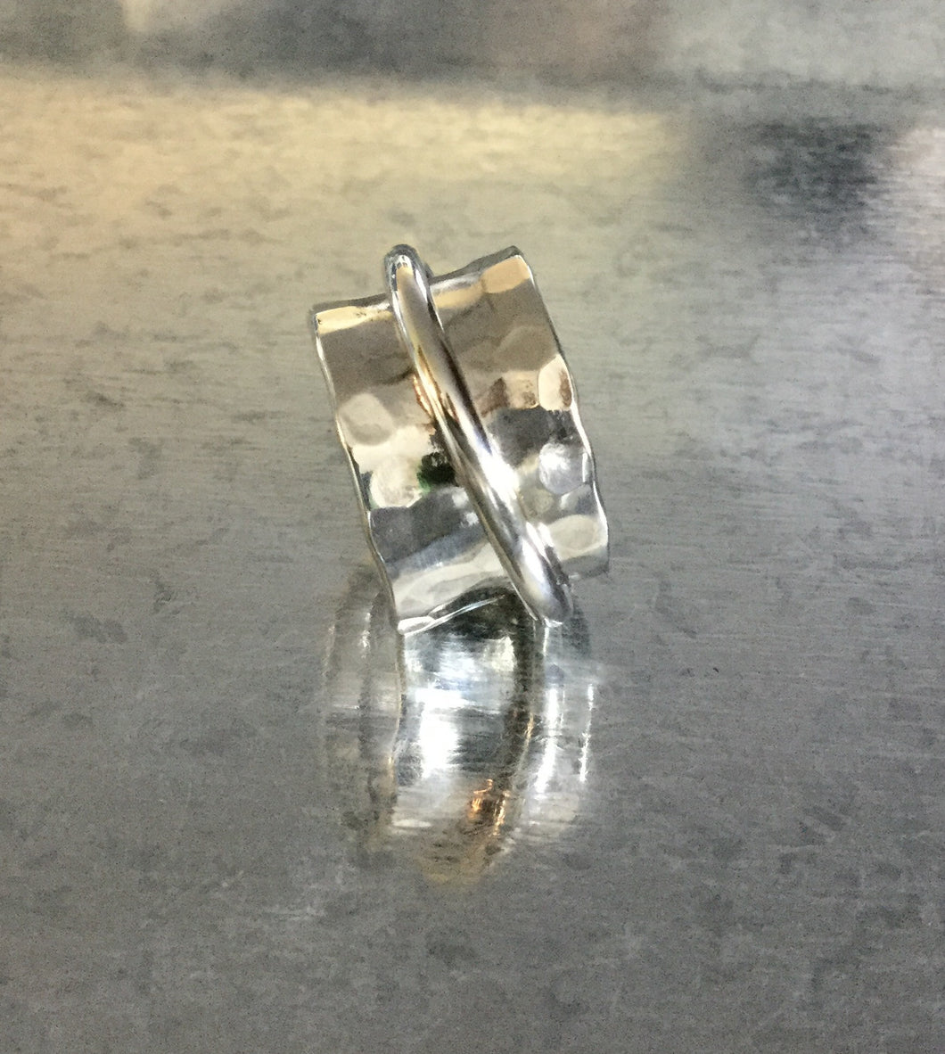 Hammered Wide Spinner Ring