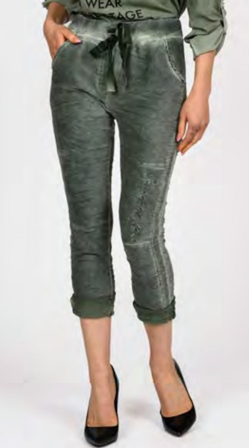 Solid Stretch Crop Pants